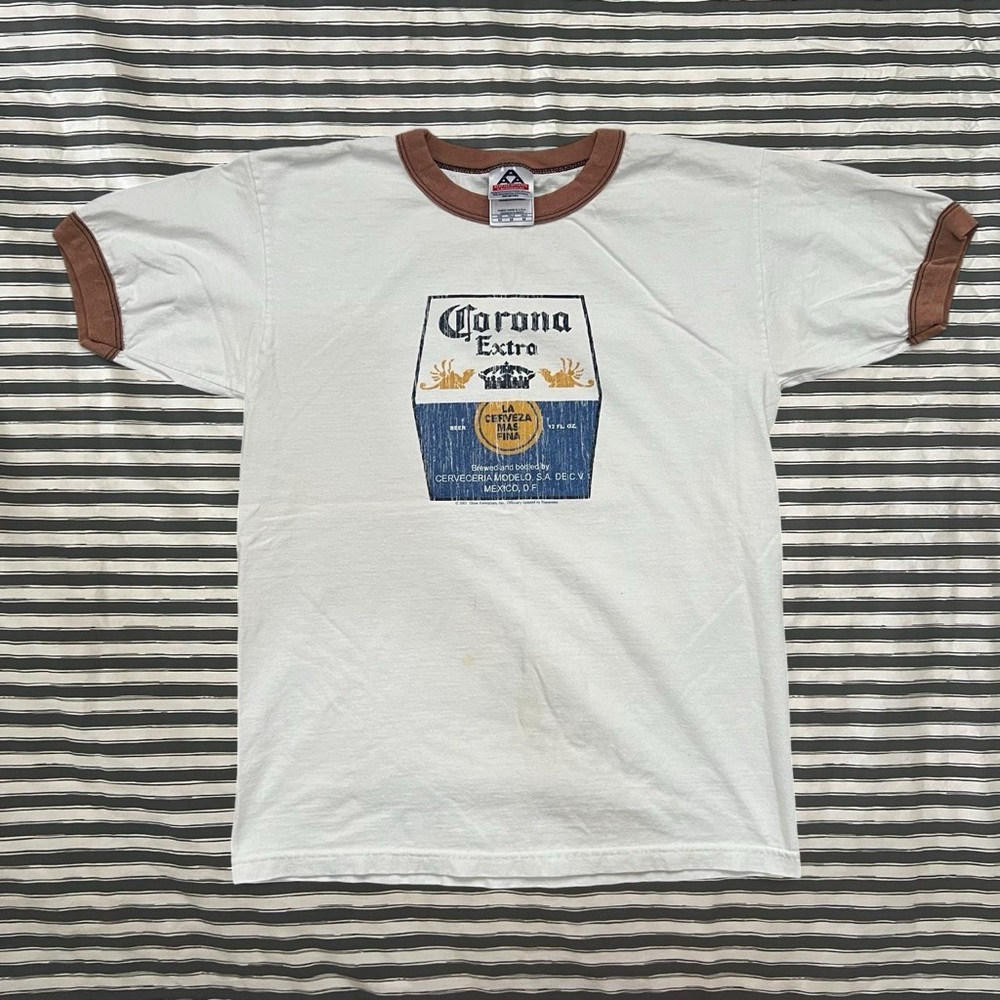 Vintage corona graphic tee